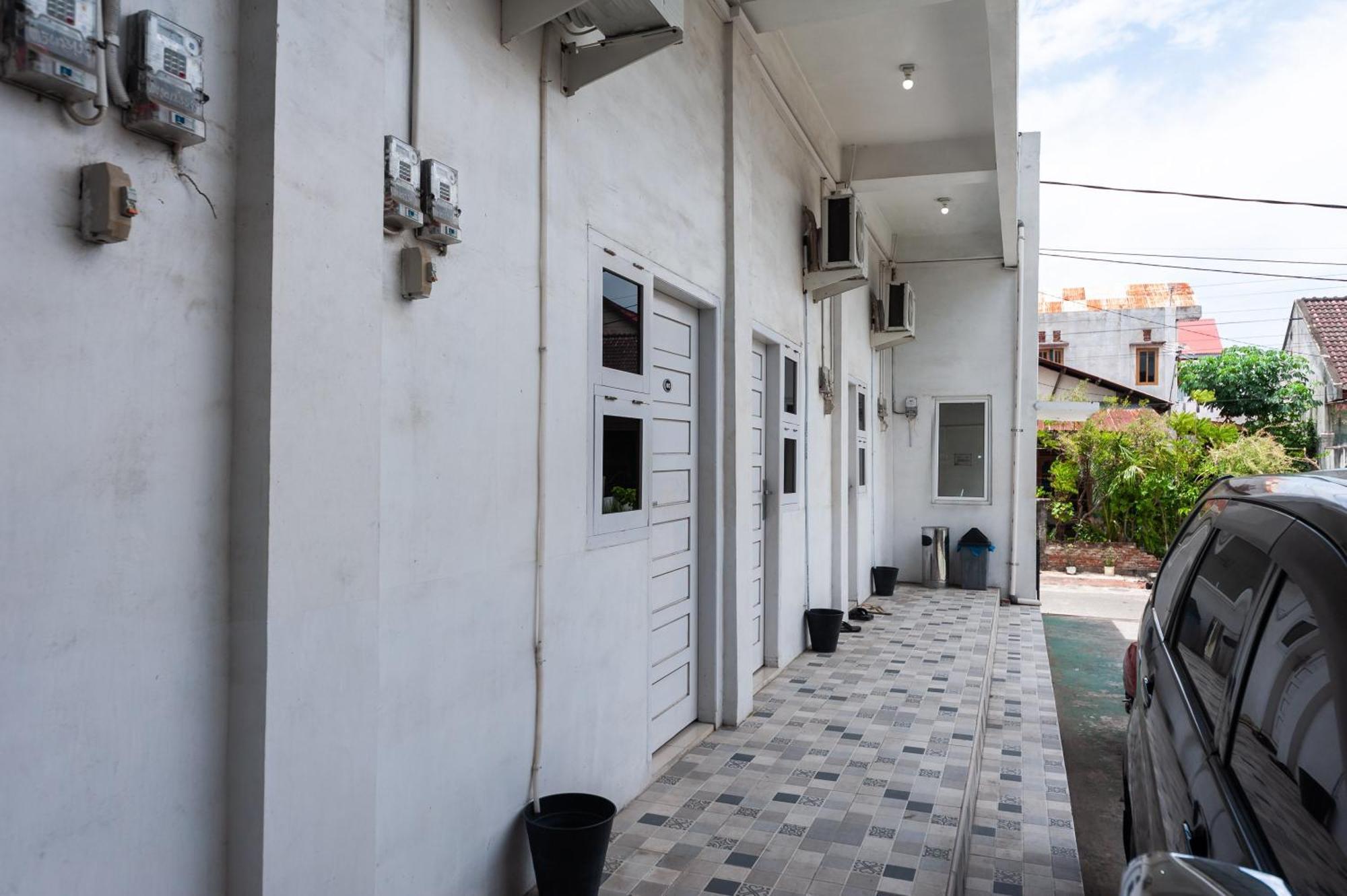 RedDoorz Syariah near RSUD Zainoel Abidin Banda Aceh Hotel Luaran gambar