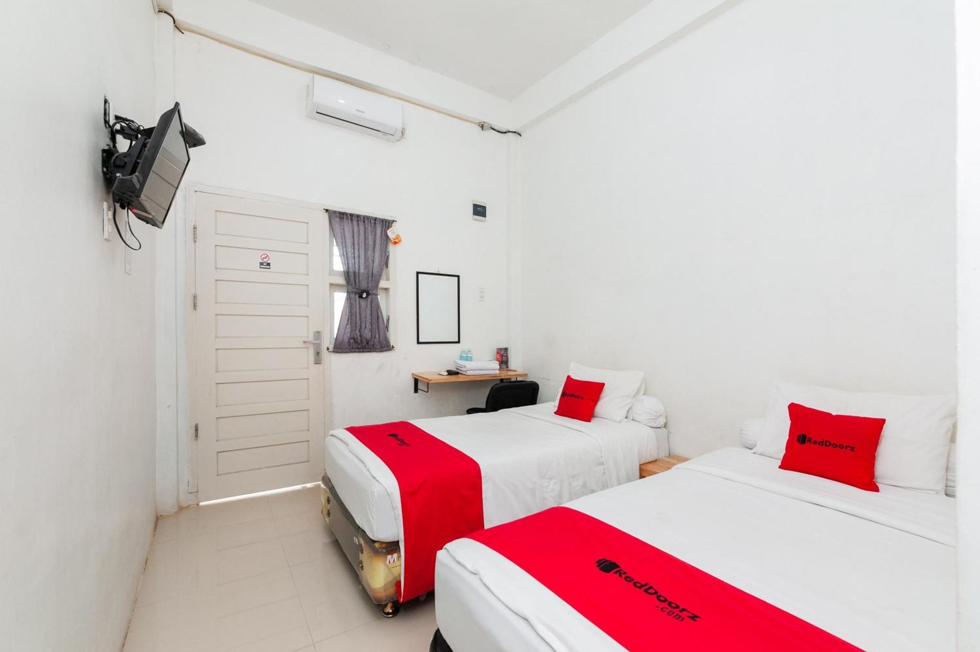 RedDoorz Syariah near RSUD Zainoel Abidin Banda Aceh Hotel Luaran gambar