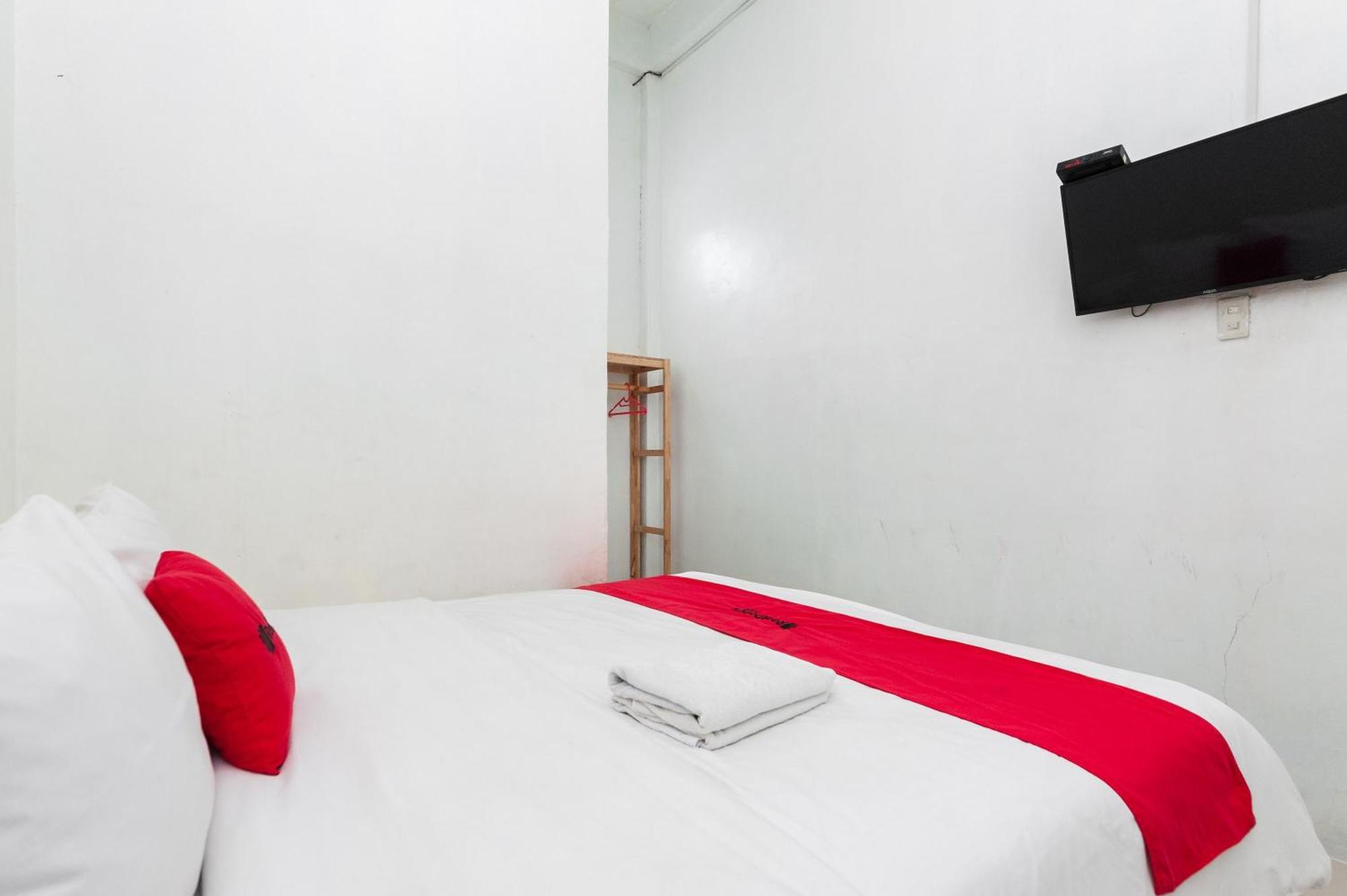 RedDoorz Syariah near RSUD Zainoel Abidin Banda Aceh Hotel Luaran gambar