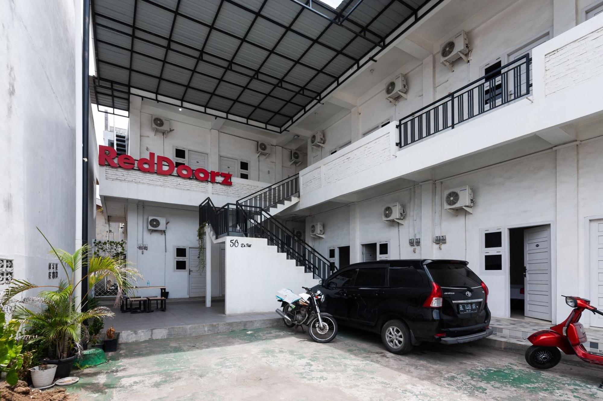 RedDoorz Syariah near RSUD Zainoel Abidin Banda Aceh Hotel Luaran gambar